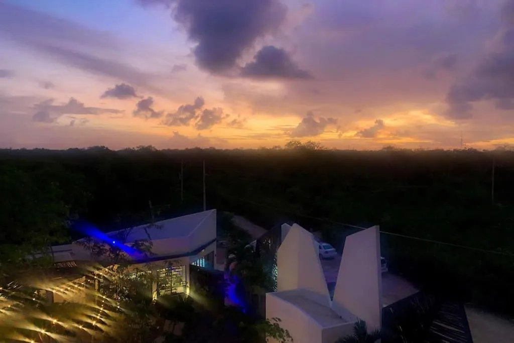 Apartman Near Beach+Jungle Views. King Bed+220 Megs+2 Bikes Tulum